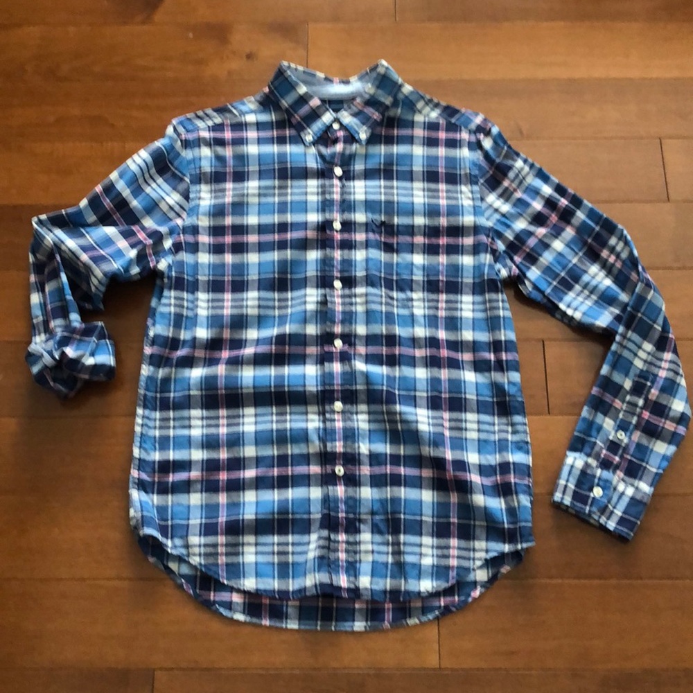 American Eagle shirt
